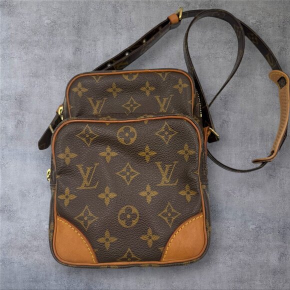 Louis Vuitton Monogram Amazone canvas and leather Crossbody bag - Picture 1 of 11